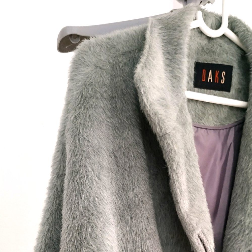 Vintage Daks Faux Fur Coat ( Rare Find) - Picture 7 of 12